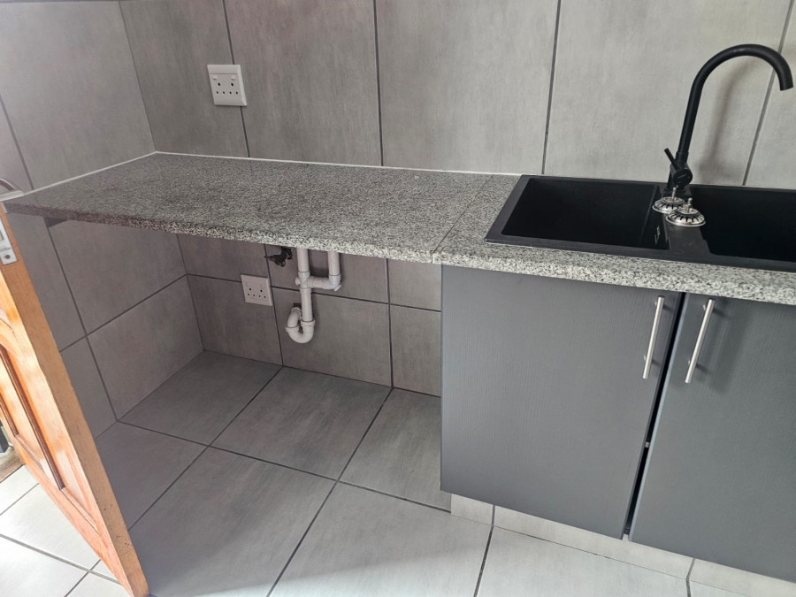 3 Bedroom Property for Sale in Reebok Western Cape